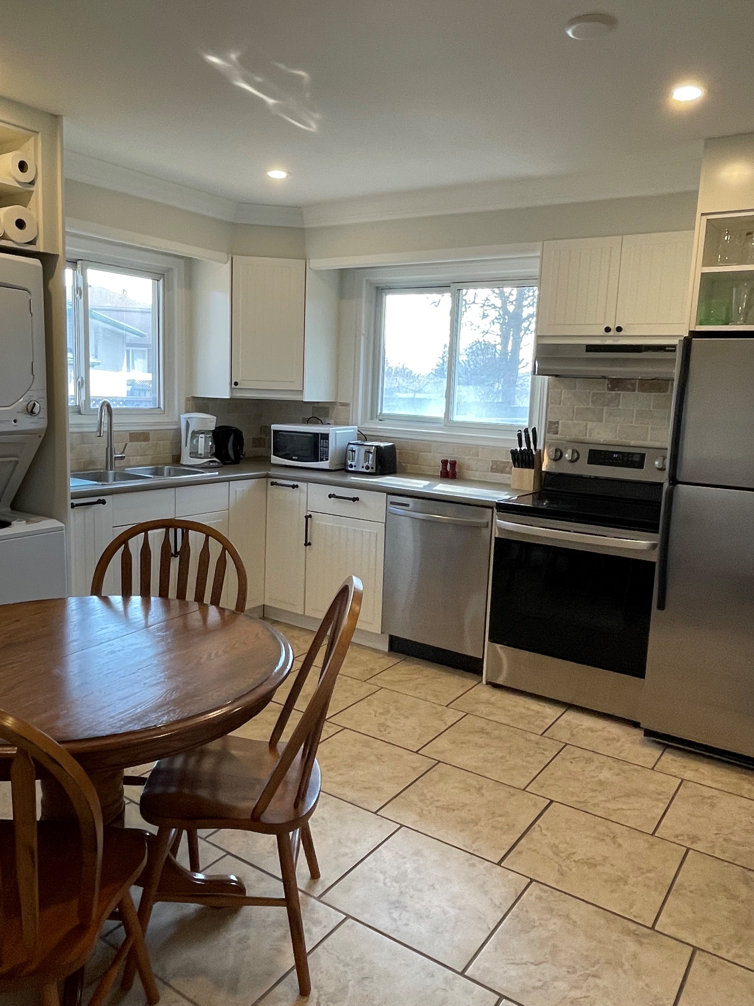 
                         Hillcroft Street Units                                                    